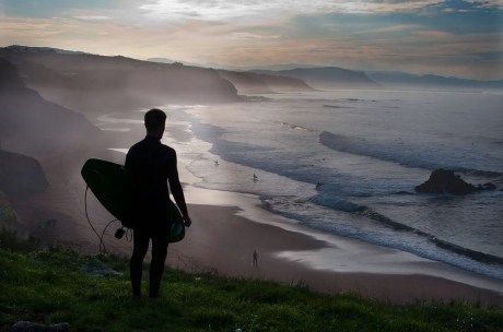 aa30-bg_surfing_euskadi